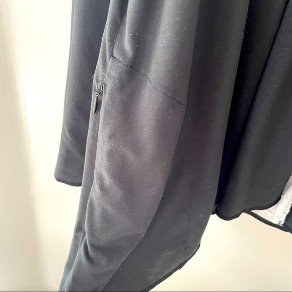 EUC, Reversible sweater, Size M - Picture 4 of 5